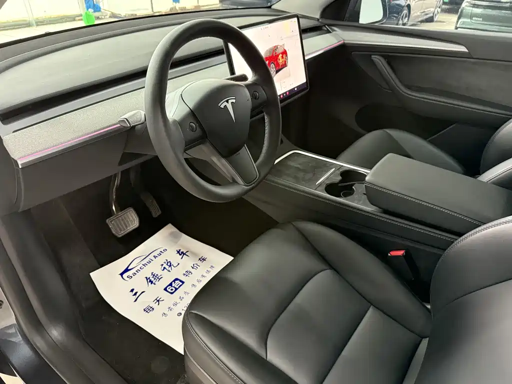 Tesla Model Y — фото 7