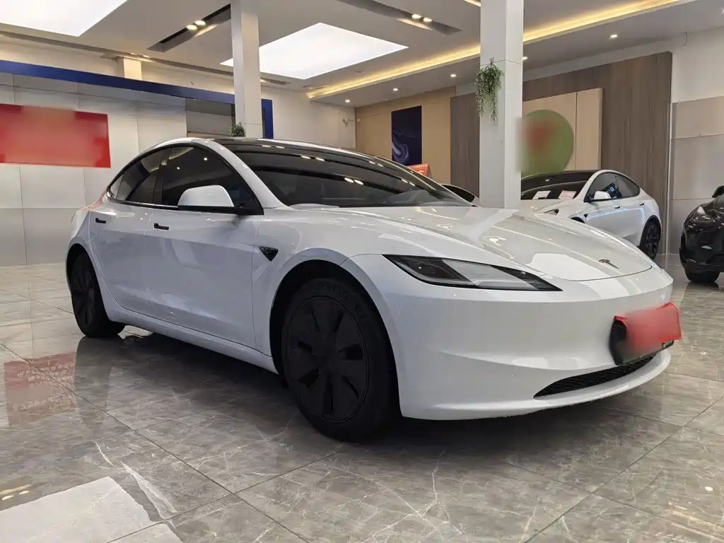 Tesla Model 3 — фото 3