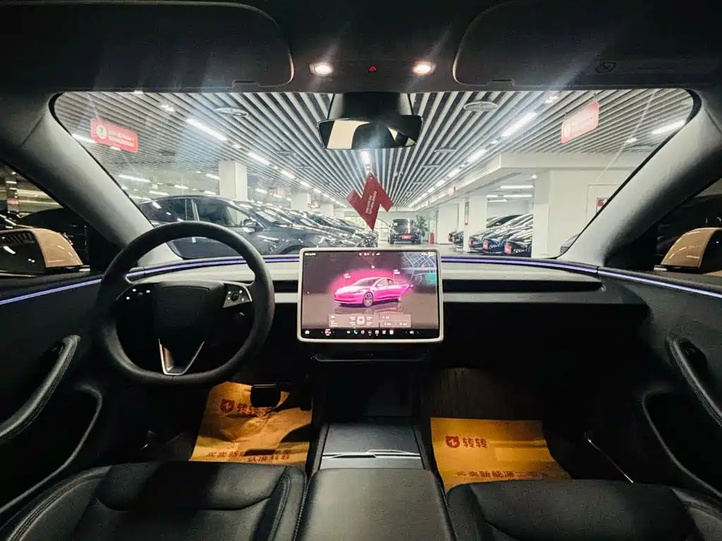Tesla Model 3 — фото 8
