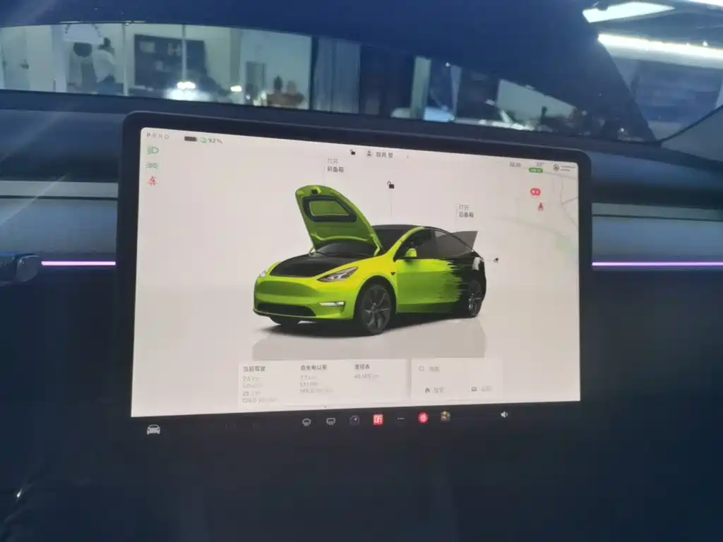 Tesla Model Y — фото 13