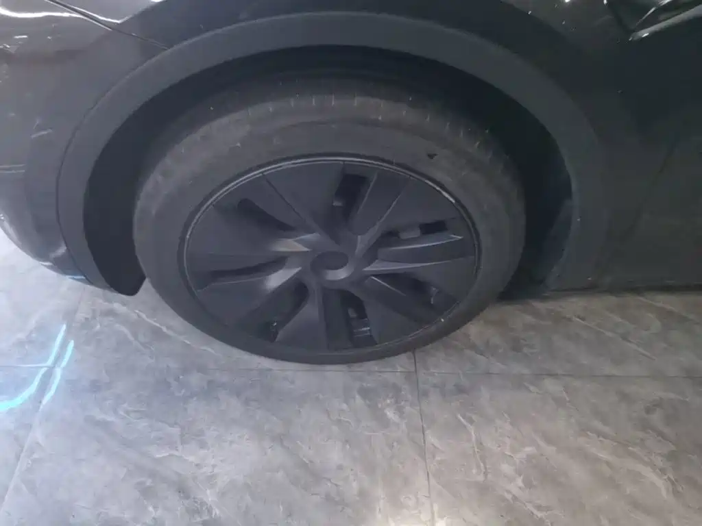 Tesla Model Y — фото 23