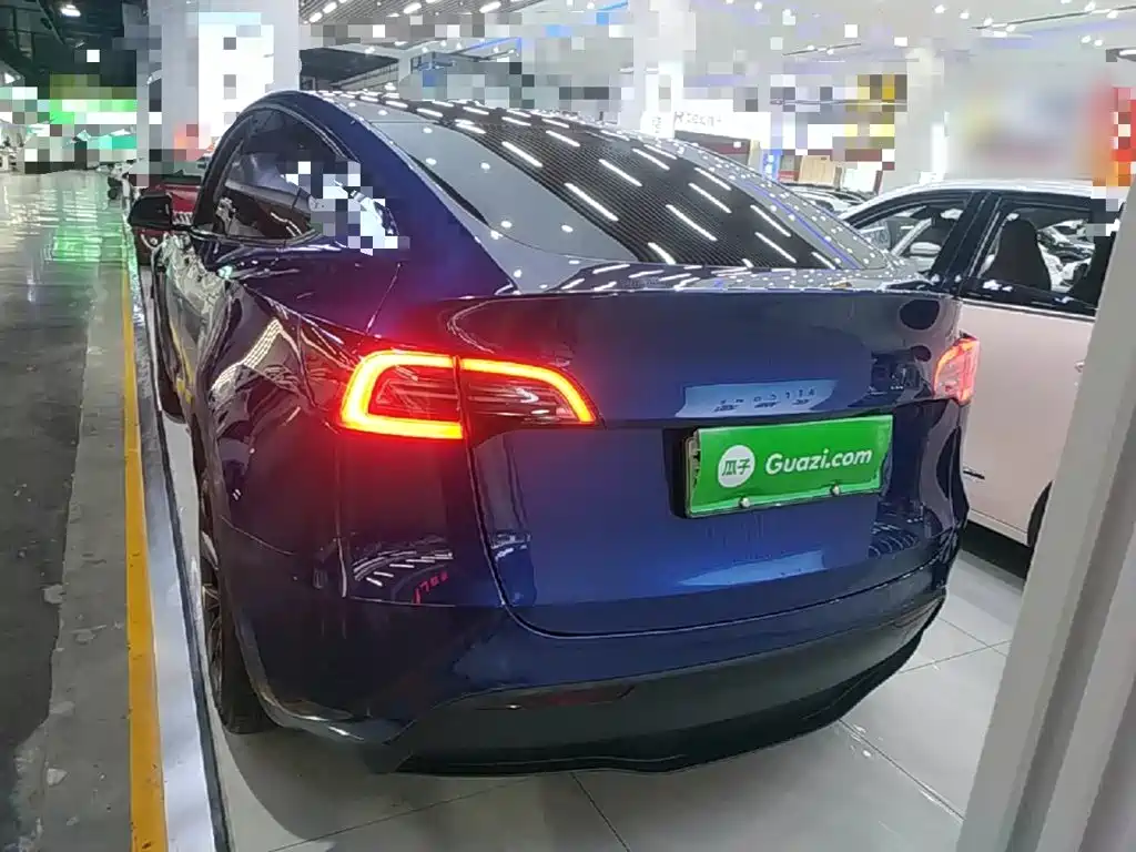 Tesla Model Y — фото 6