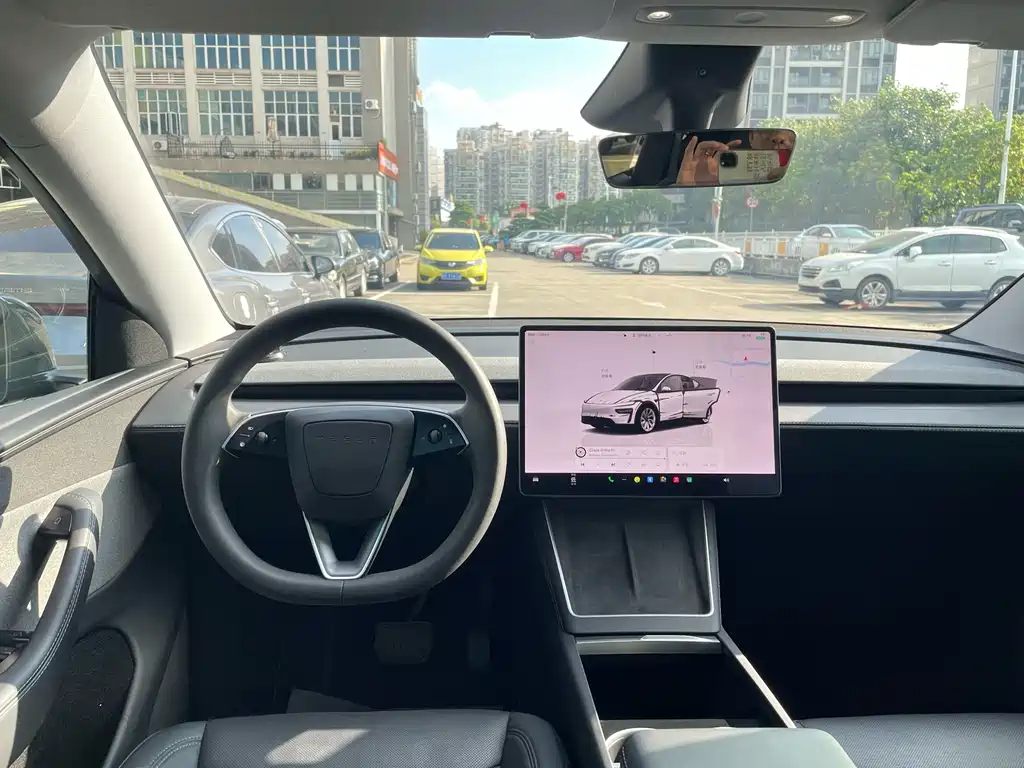 Tesla Model Y — фото 19