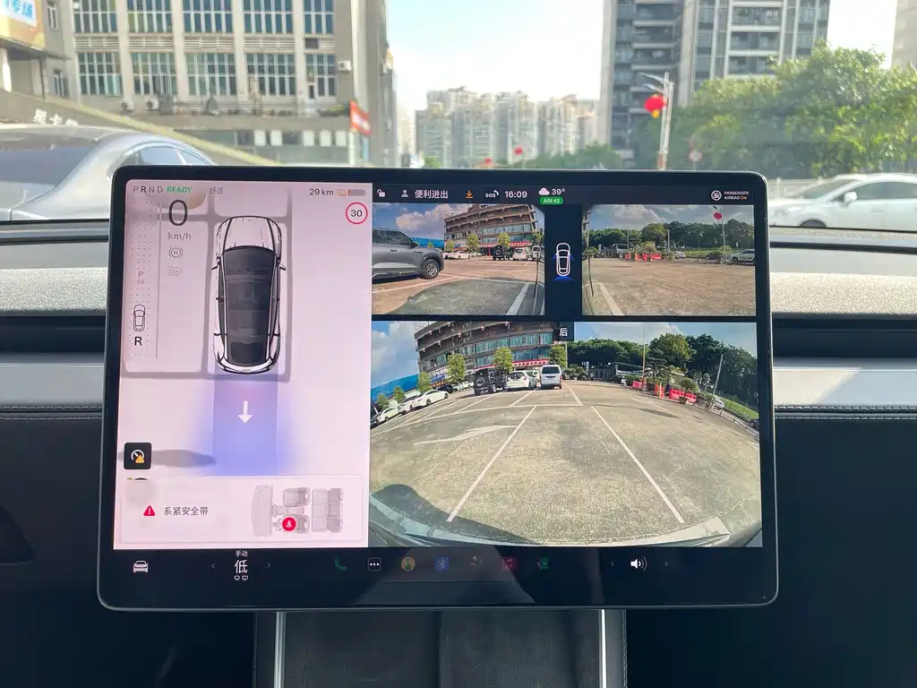 Tesla Model Y — фото 20