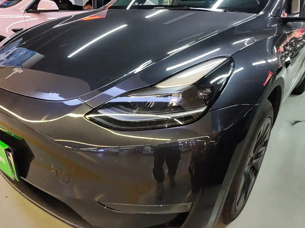 Tesla Model Y — фото 24