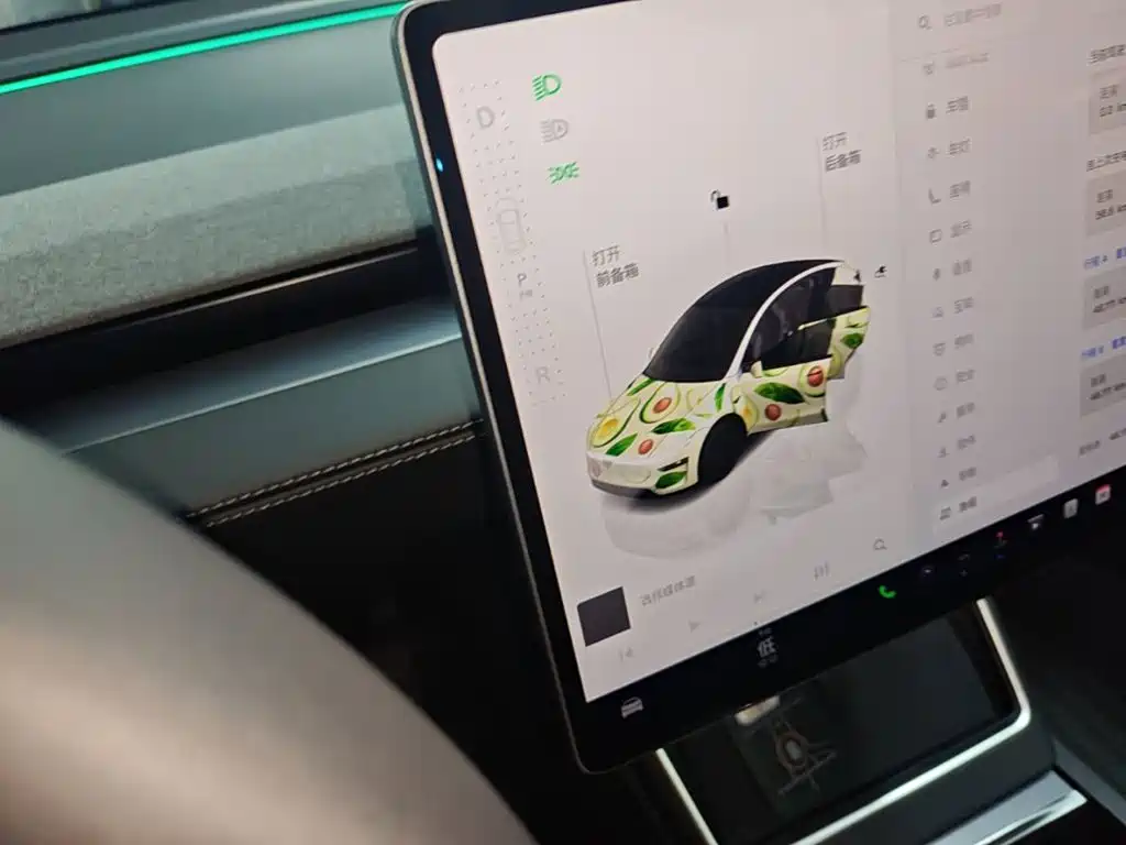 Tesla Model Y — фото 14