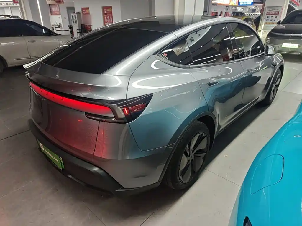 Tesla Model Y — фото 7