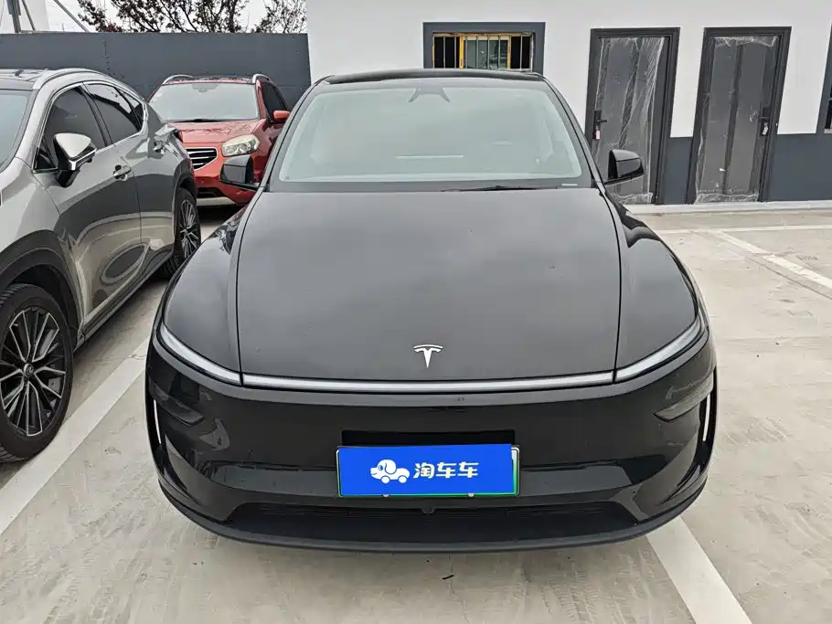 Tesla Model Y — фото 2