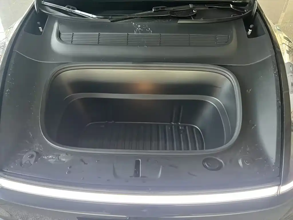 Tesla Model Y — фото 21