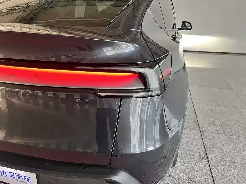 Tesla Model Y — фото 22