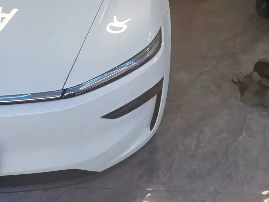 Tesla Model Y — фото 24