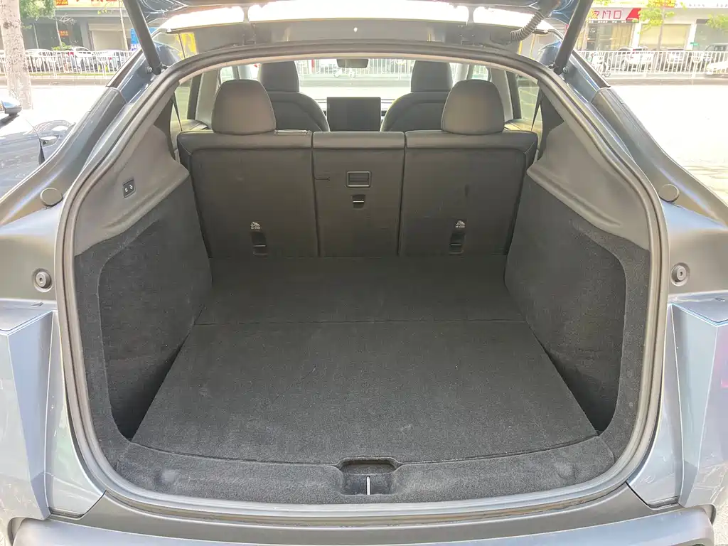 Tesla Model Y — фото 27