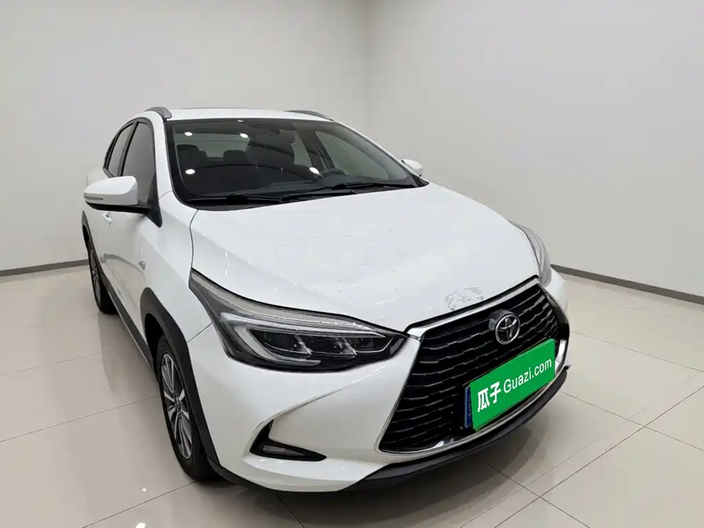 Toyota Yaris L — фото 23