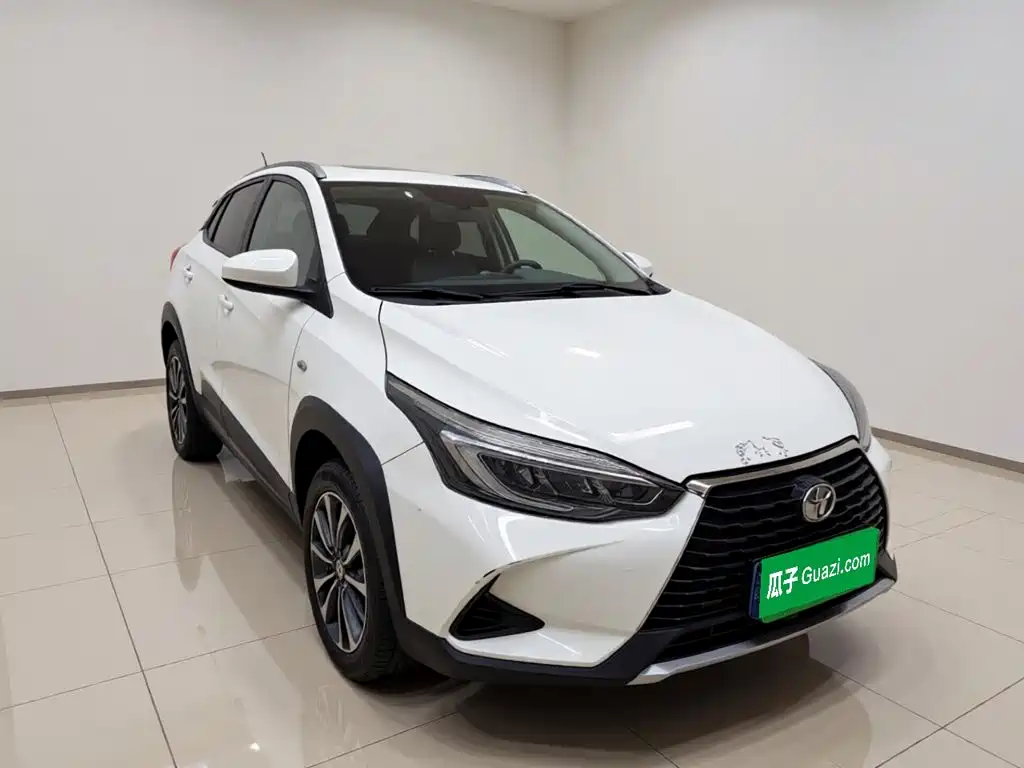 Toyota Yaris L — фото 24