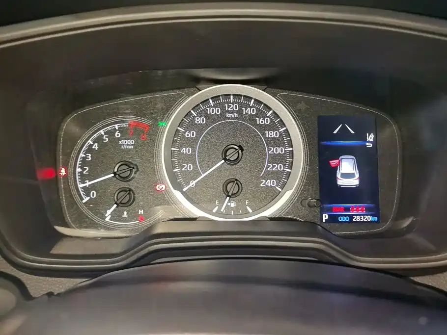 Toyota Corolla Cross — фото 14