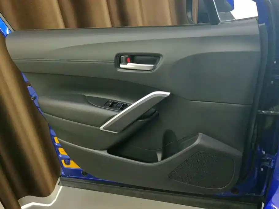Toyota Corolla Cross — фото 7