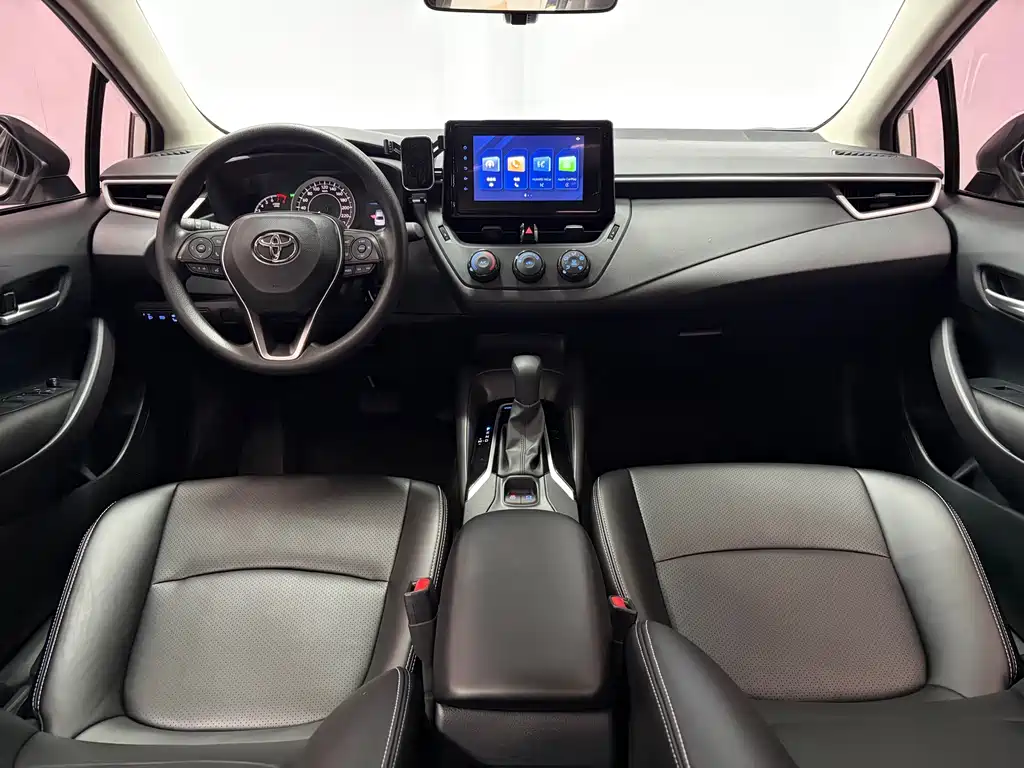 Toyota Corolla — фото 11