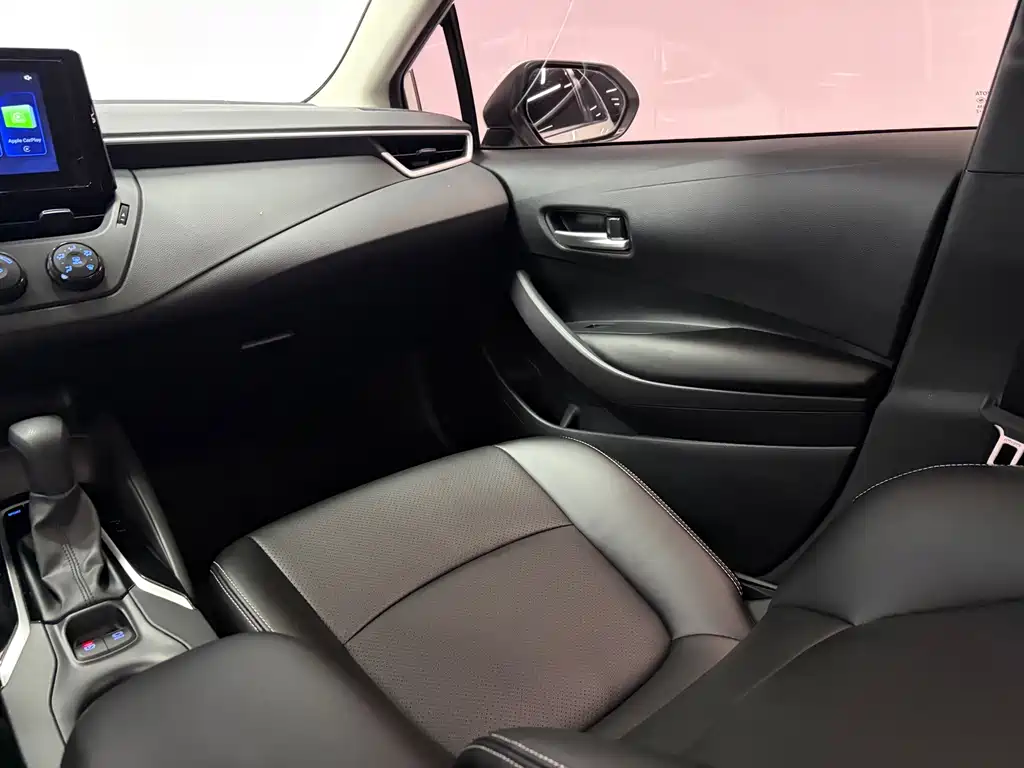Toyota Corolla — фото 10