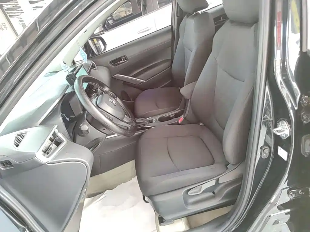 Toyota Corolla Cross — фото 15