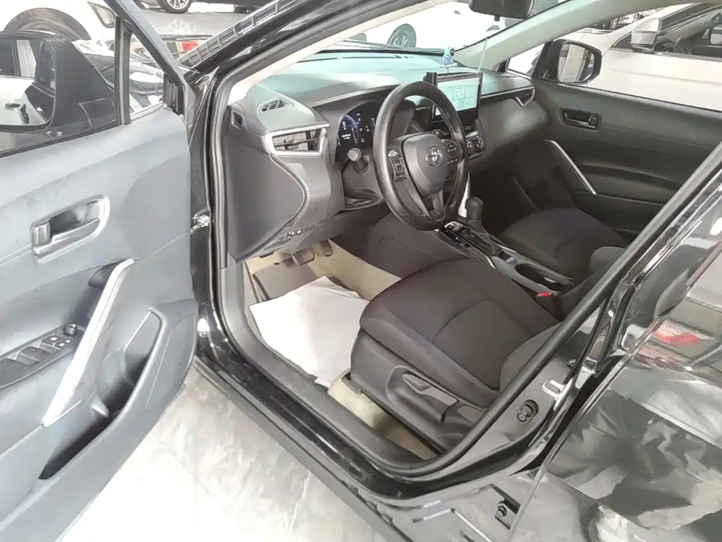Toyota Corolla Cross — фото 16
