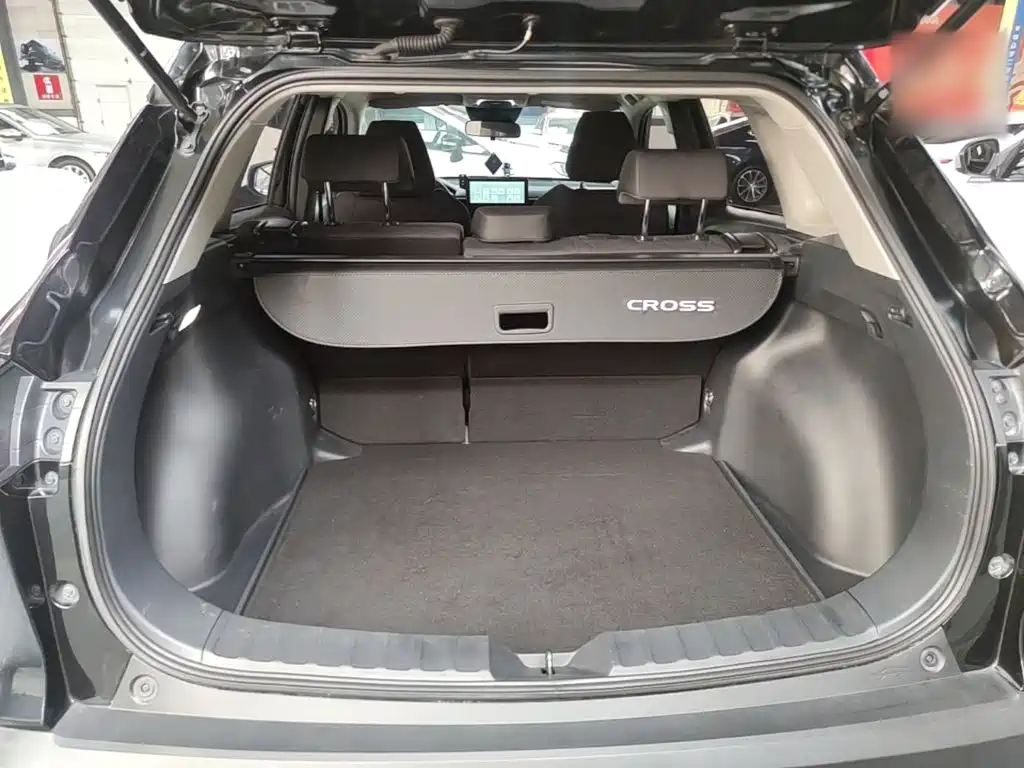 Toyota Corolla Cross — фото 19