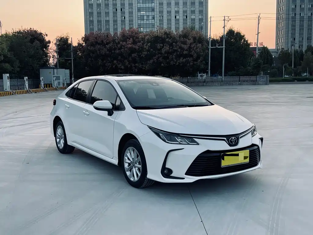 Toyota Corolla — фото 3