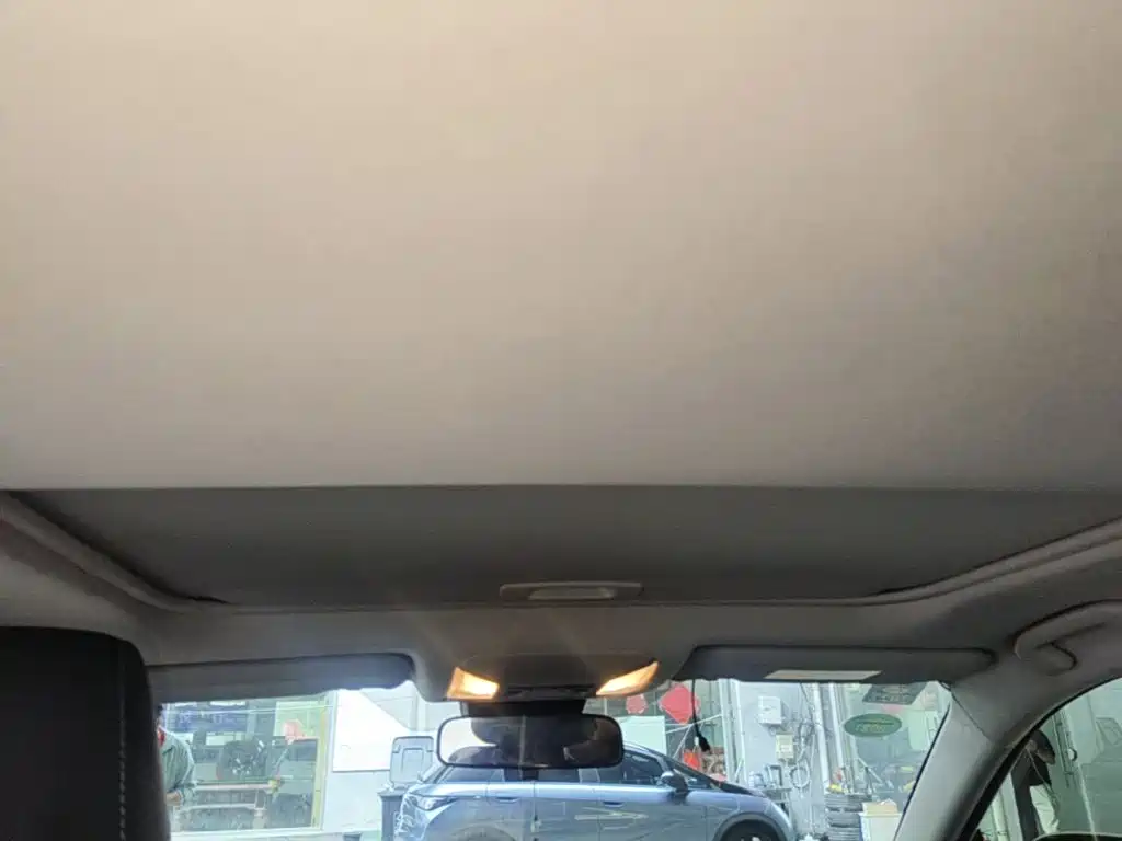 Toyota RAV4 — фото 18