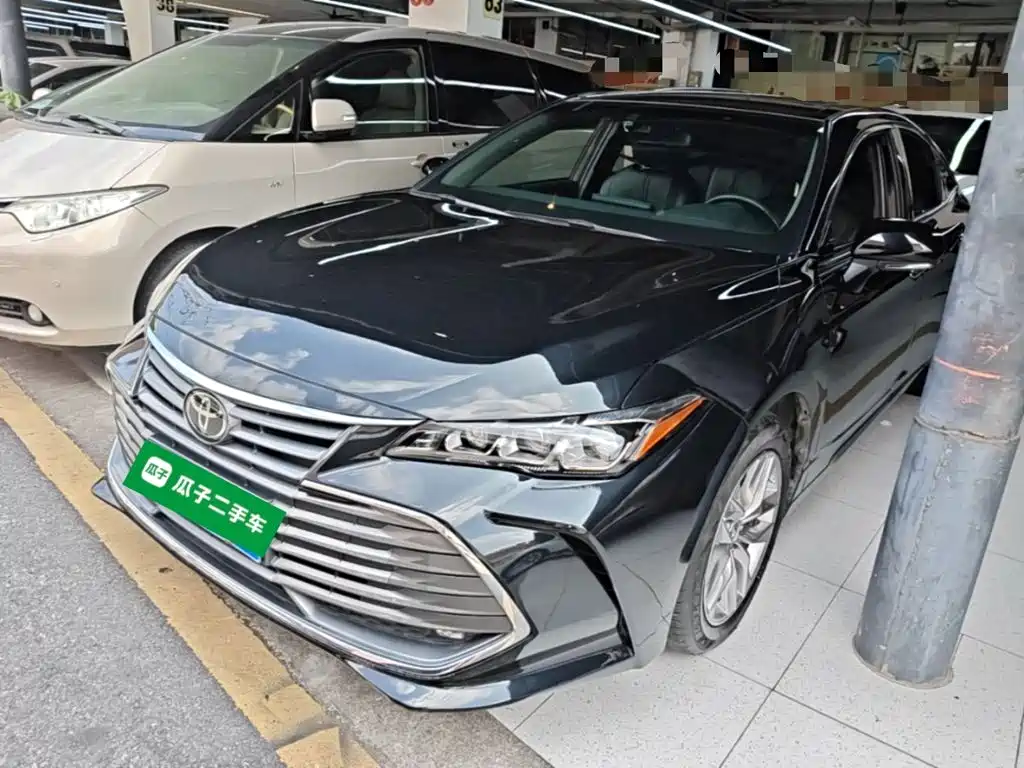 Toyota Avalon — фото 2