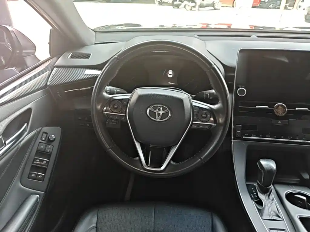 Toyota Avalon — фото 11