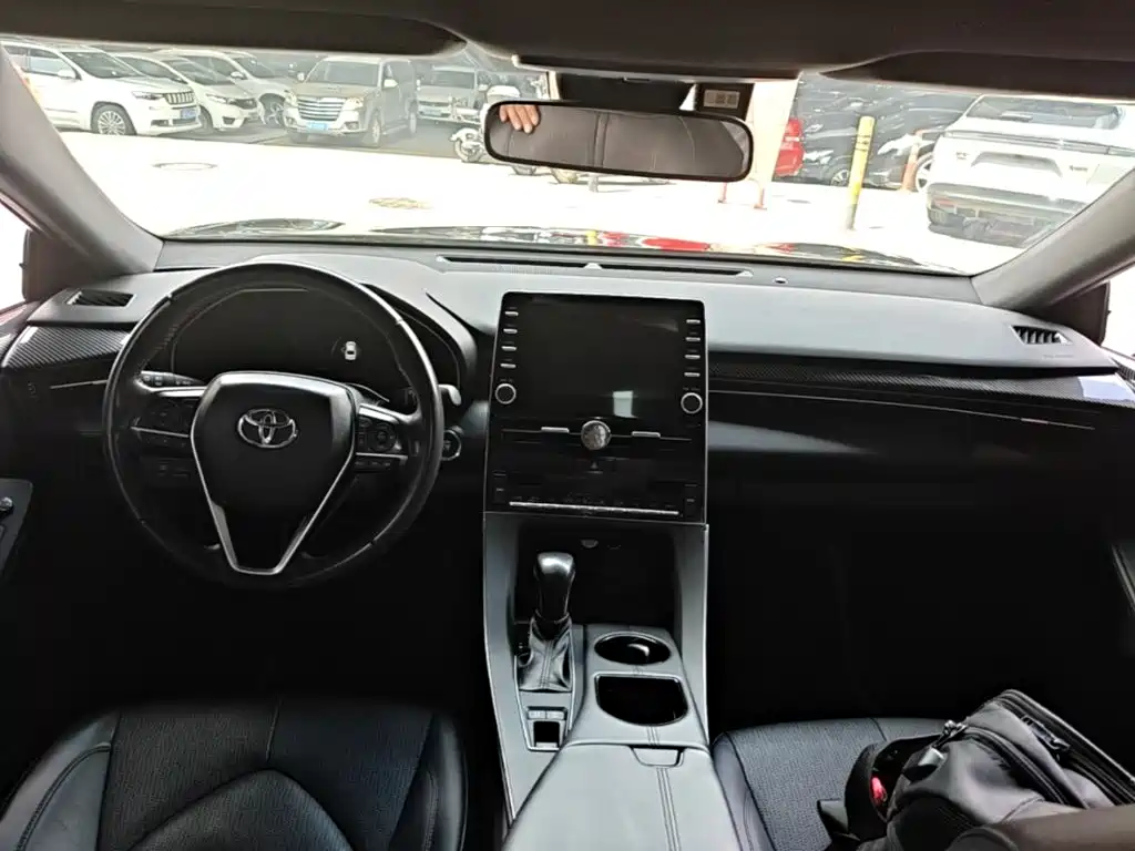 Toyota Avalon — фото 10
