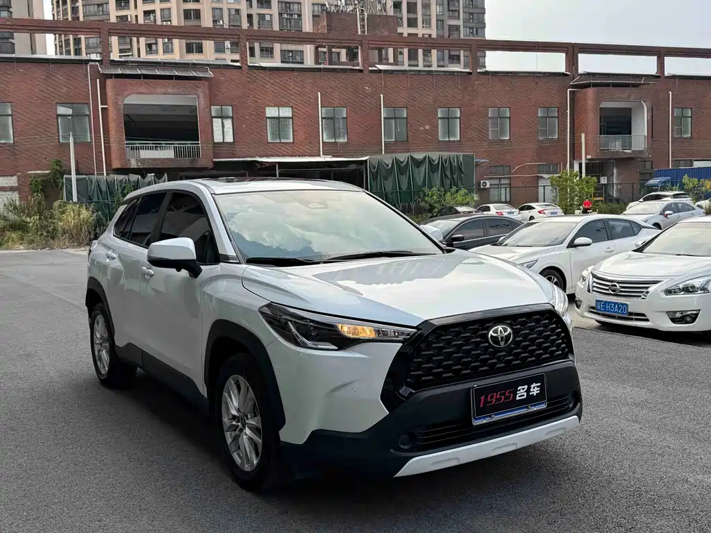 Toyota Corolla Cross — фото 3
