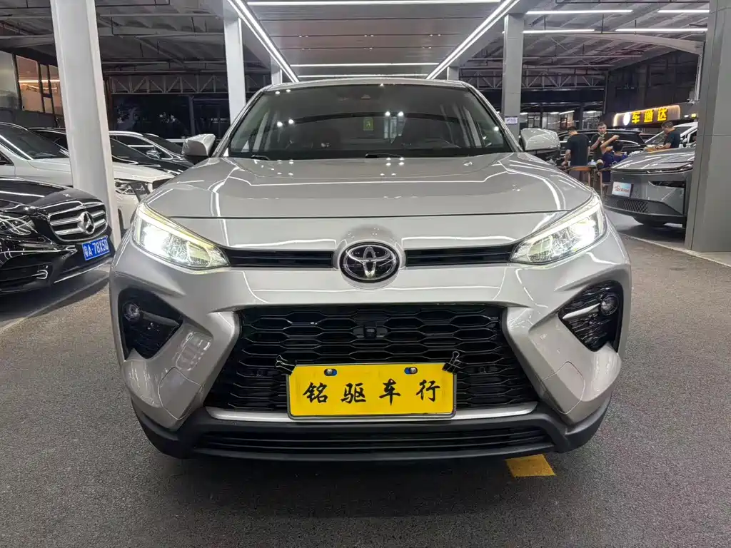 Toyota Wildlander — фото 2