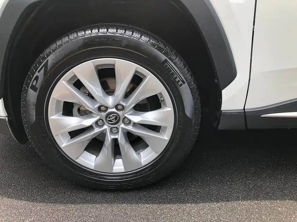 Toyota Wildlander — фото 15