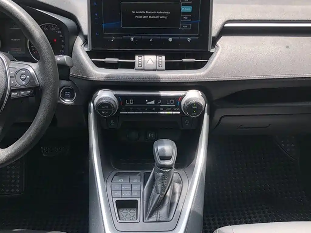 Toyota Wildlander — фото 10