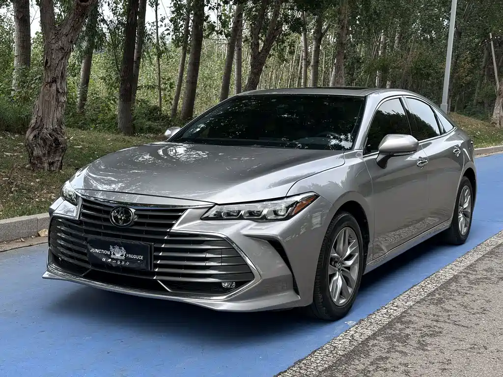 Toyota Avalon — фото 3
