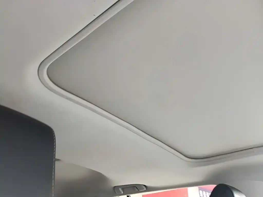 Toyota RAV4 — фото 18