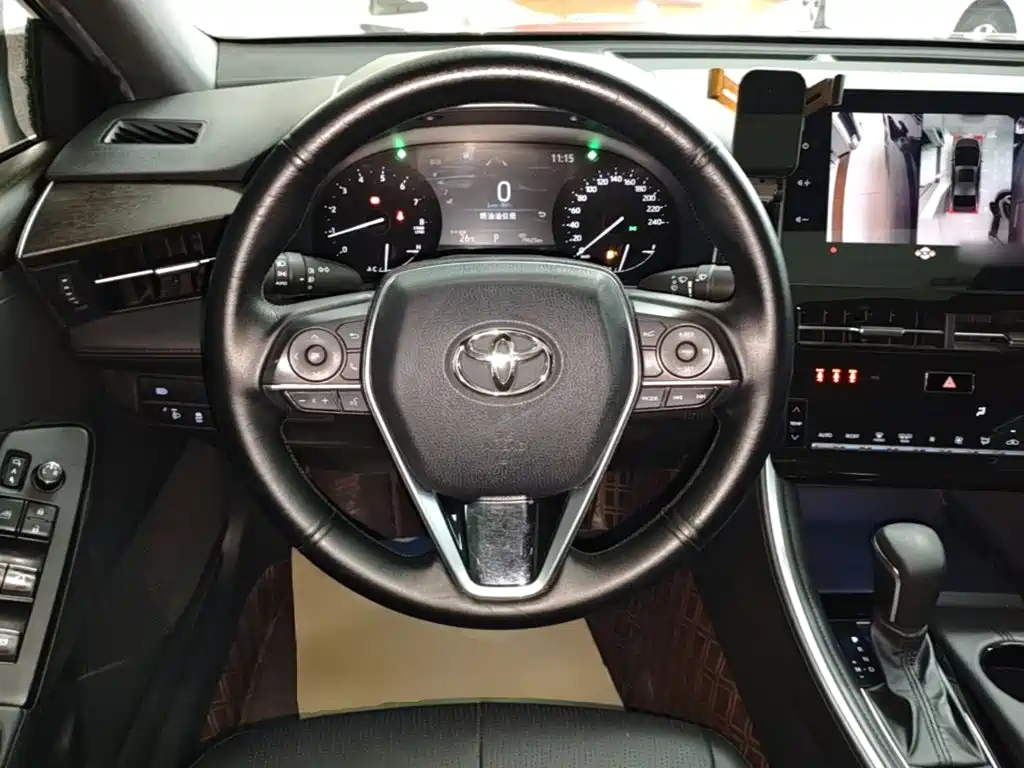 Toyota Avalon — фото 11
