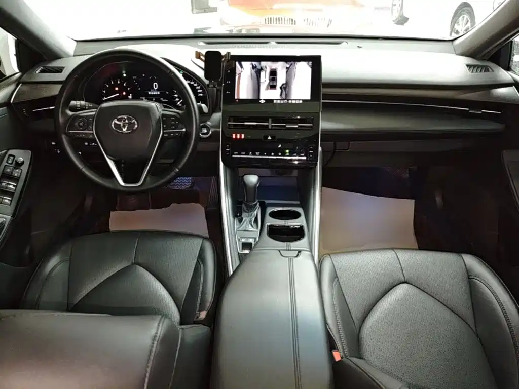 Toyota Avalon — фото 10