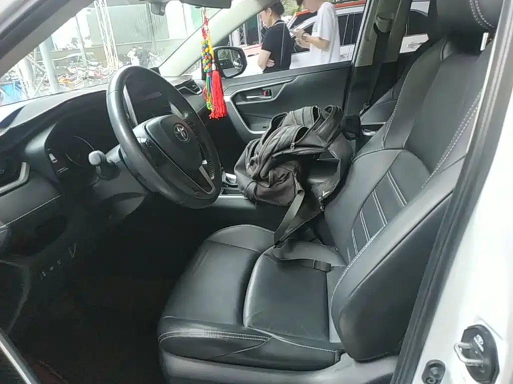 Toyota Wildlander — фото 15