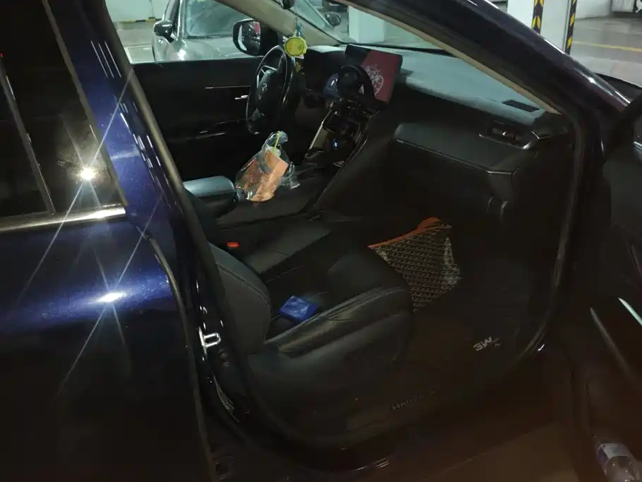 Toyota Harrier — фото 8