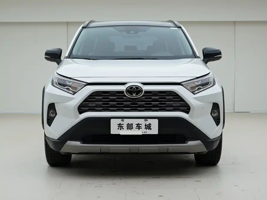 Toyota RAV4 — фото 2
