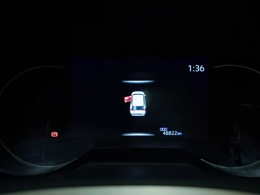 Toyota RAV4 — фото 19