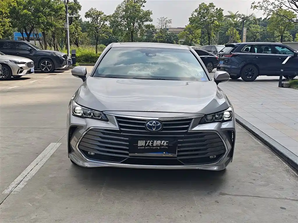 Toyota Avalon — фото 2