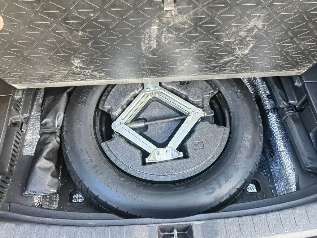 Toyota RAV4 — фото 27