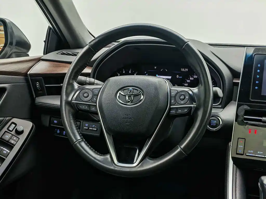 Toyota Avalon — фото 13