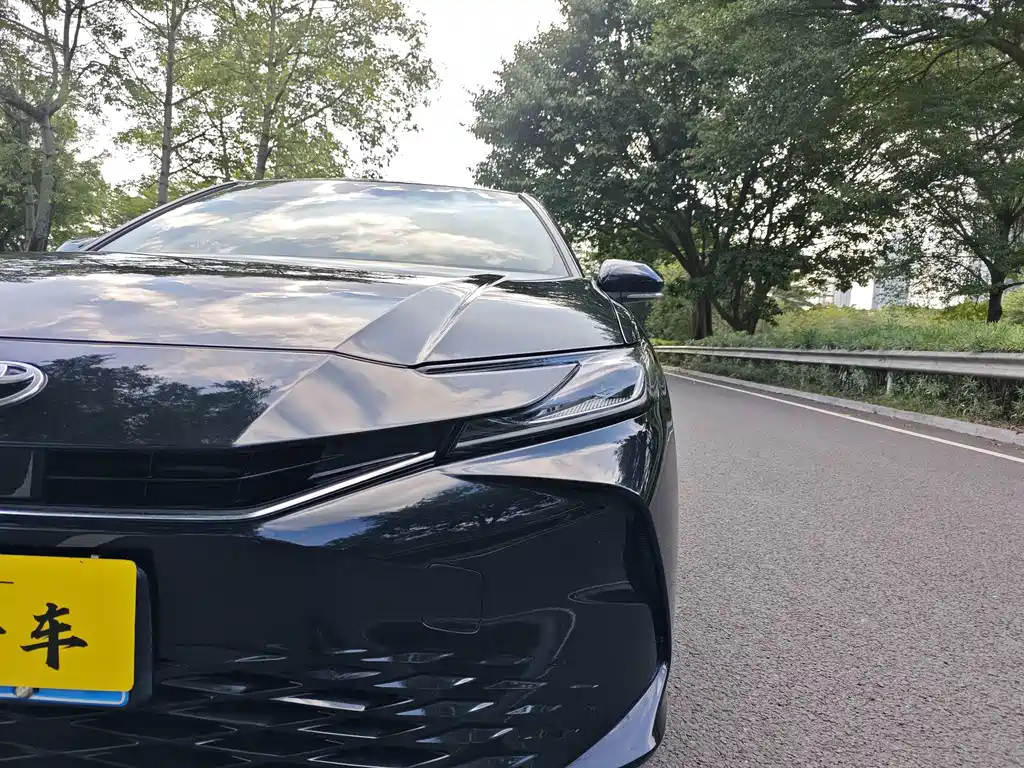 Toyota Camry — фото 28
