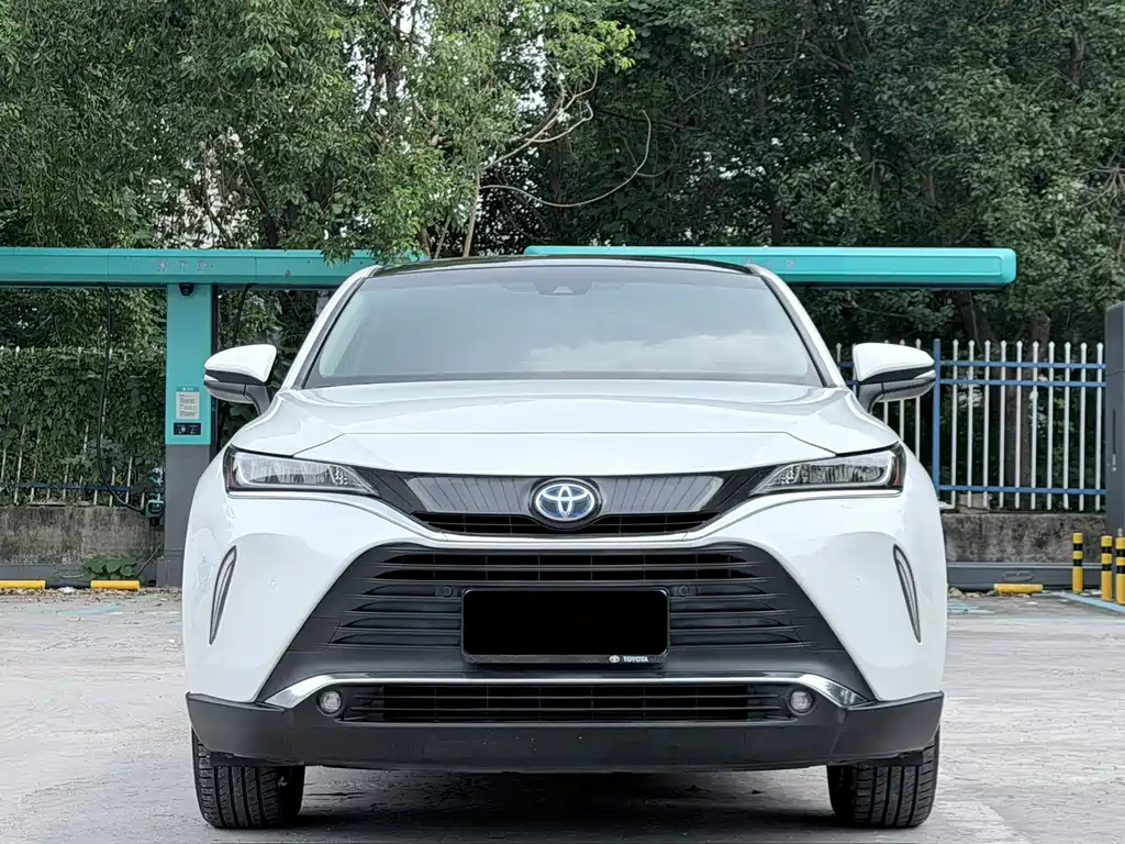 Toyota Harrier — фото 2