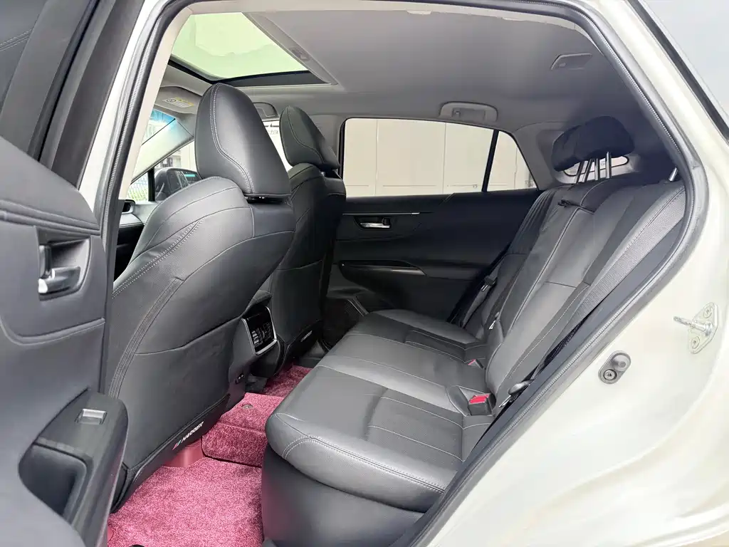 Toyota Harrier — фото 7
