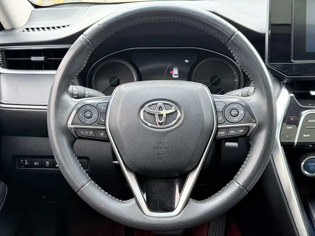 Toyota Harrier — фото 10