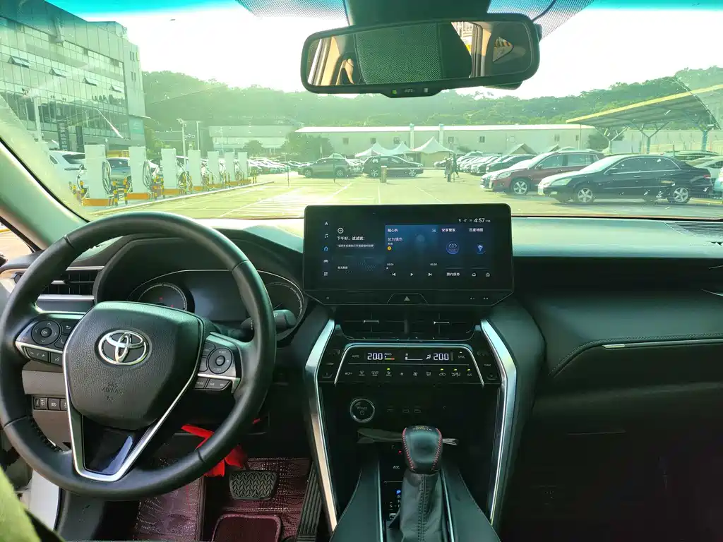 Toyota Harrier — фото 13